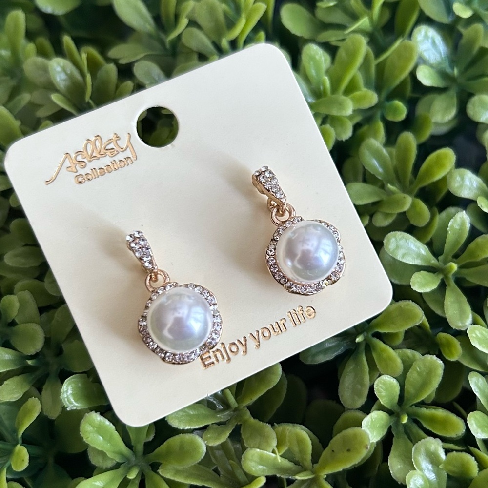 Fashion pave pearl earrings